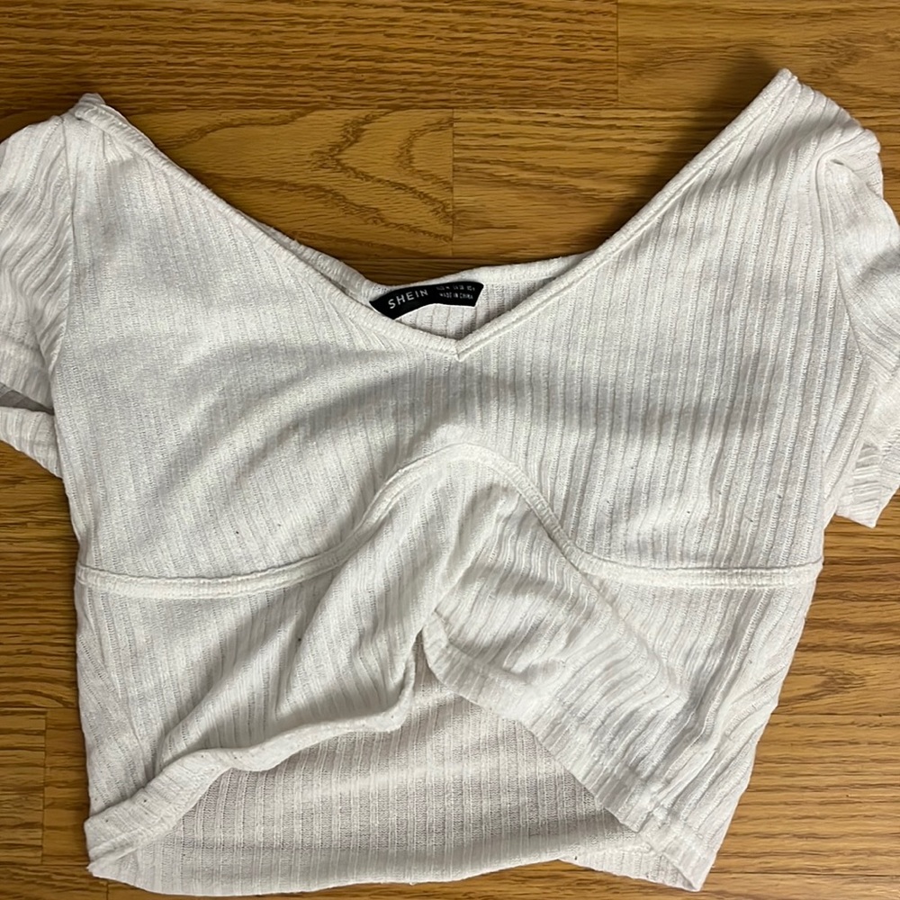 crop top - Picture 1 of 2